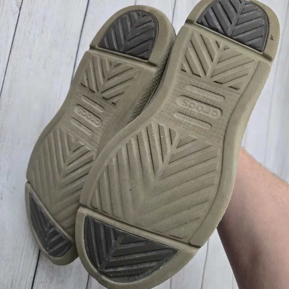 Men's Crocs Thompson Desert Chukka Boot size 10
